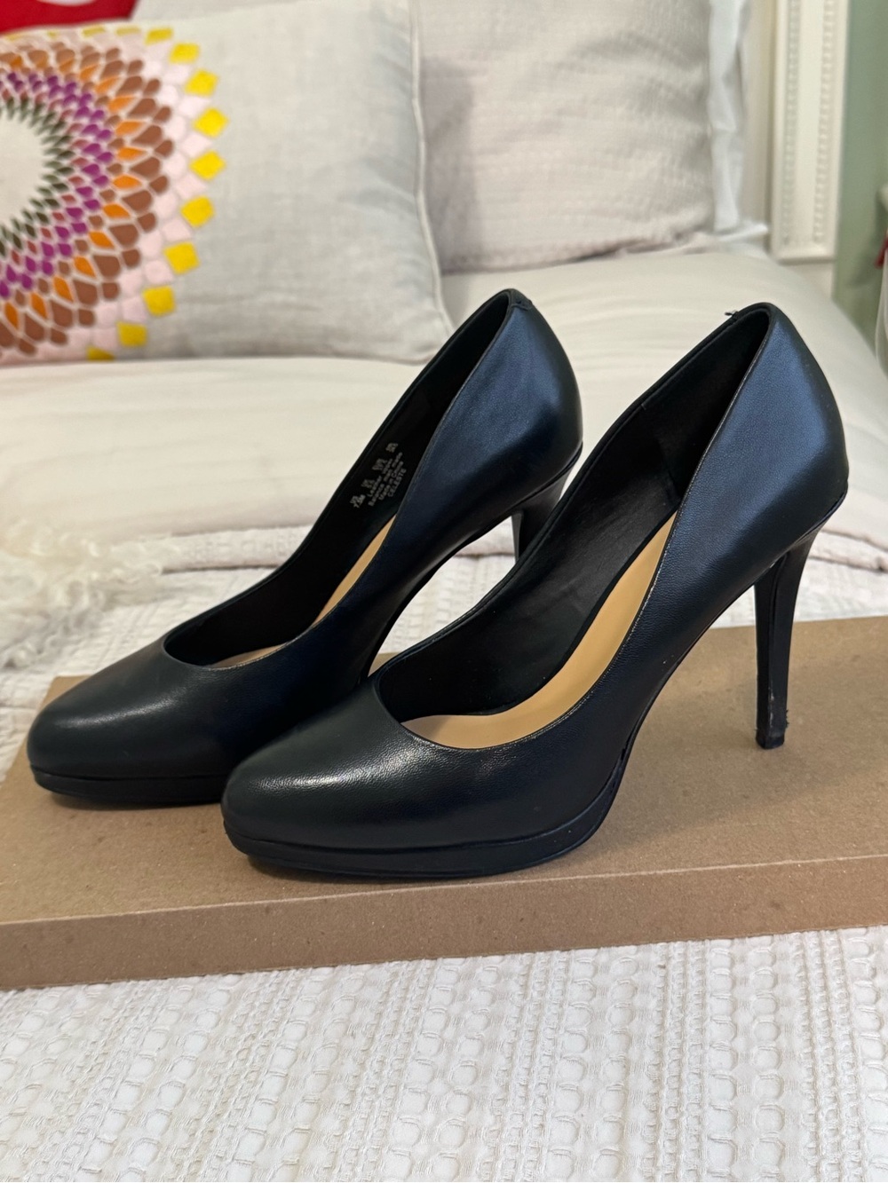 Bleecker & Bond Celeste platform pumps